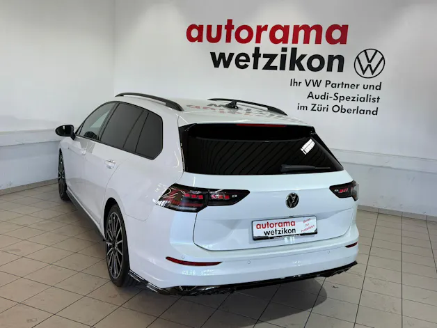 VW Golf Variant 1.5 eTSI mHEV R-Line