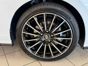 VW Golf Variant 1.5 eTSI mHEV R-Line