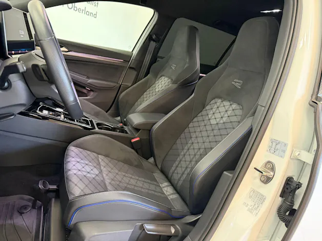 VW Golf Variant 1.5 eTSI mHEV R-Line