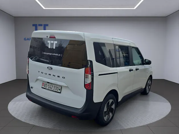 Ford E-Tourneo Courier Trend