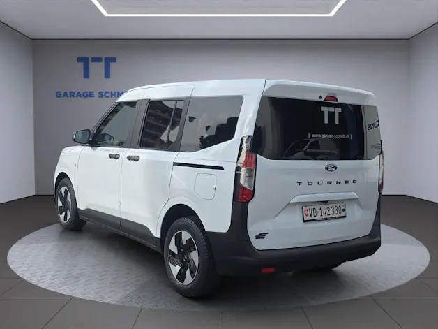 Ford E-Tourneo Courier Trend