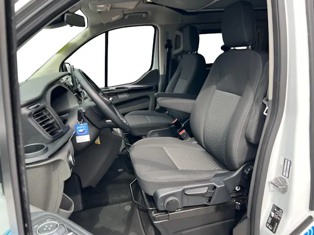 Ford Tourneo C bus 320 L1 2.0 TDCi 170 Camper Trend