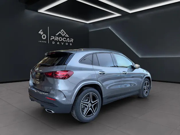 Mercedes-Benz GLA 250 Swiss Star AMG Line 4matic