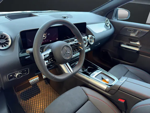 Mercedes-Benz GLA 250 Swiss Star AMG Line 4matic