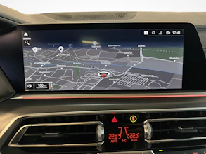 https://vehicle.imgix.net/4257441/be3df827-ec9a-4446-94e7-768e644cd60f.jpg