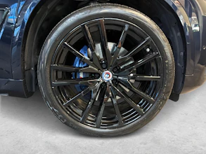 https://vehicle.imgix.net/4257441/cf588b28-e46f-4ae7-b124-a173d6e75e8d.jpg