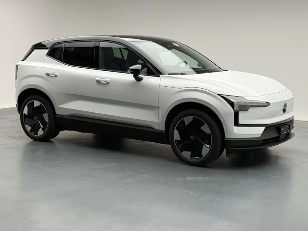 VOLVO EX30 P8 Ultra AWD
