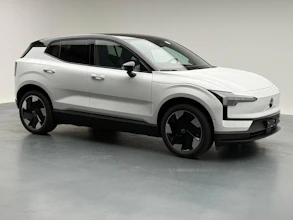 https://vehicle.imgix.net/4257459/0f003a98-5146-44ab-b467-f9e877a0ff0e.jpeg
