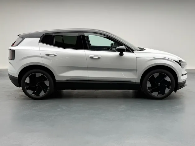 VOLVO EX30 P8 Ultra AWD