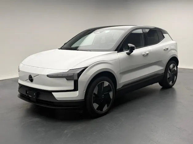 VOLVO EX30 P8 Ultra AWD