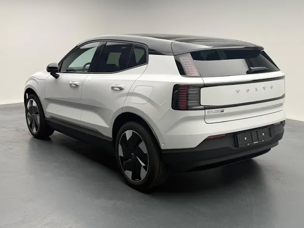 VOLVO EX30 P8 Ultra AWD