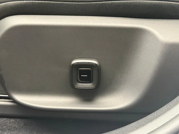 VOLVO EX30 P8 Ultra AWD