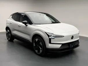 VOLVO EX30 P8 Ultra AWD