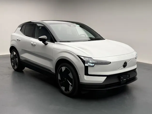 VOLVO EX30 P8 Ultra AWD