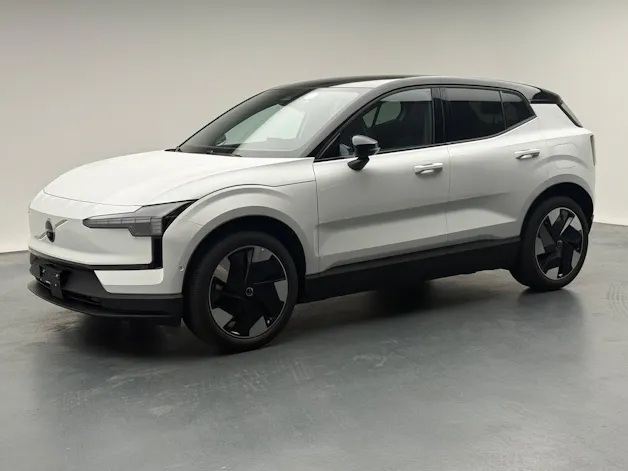 VOLVO EX30 P8 Ultra AWD