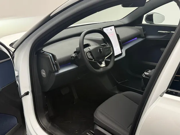 VOLVO EX30 P8 Ultra AWD