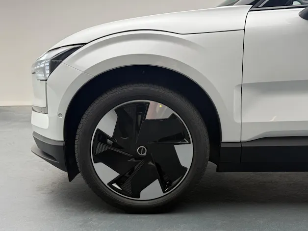 VOLVO EX30 P8 Ultra AWD