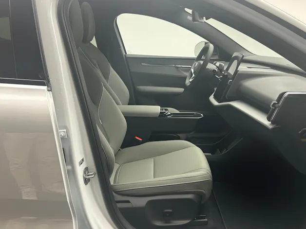 VOLVO EX30 CC P8 Ultra AWD