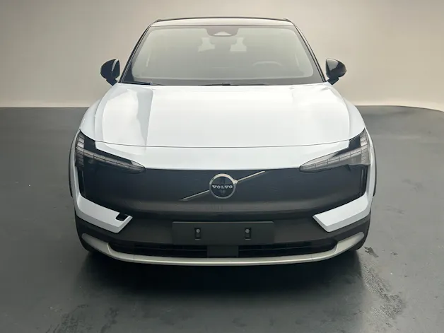VOLVO EX30 CC P8 Ultra AWD