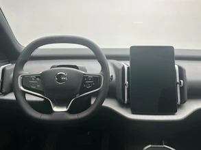 https://vehicle.imgix.net/4257484/d96d2a28-30db-4a73-a008-fca9fc8f4f28.jpeg