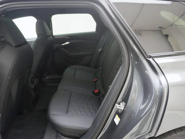 Audi A6 e-tron Avant quattro S line