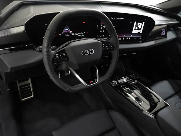 Audi A6 e-tron Avant quattro S line