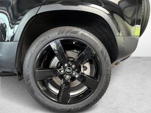 Fahrzeugbild LAND ROVER Defender 110 3.0 I6 HSE 5+2 Sitze