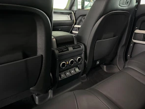 Fahrzeugbild LAND ROVER Defender 110 3.0 I6 HSE 5+2 Sitze