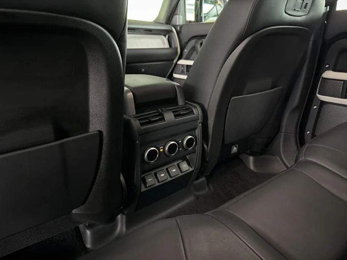 Fahrzeugbild LAND ROVER DEFENDER