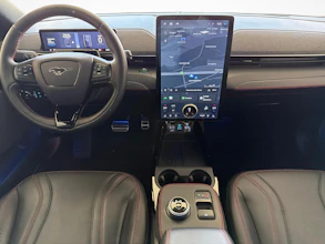 https://vehicle.imgix.net/4257558/284a9960-afca-484c-ba19-a9be3c8dc82c.jpg