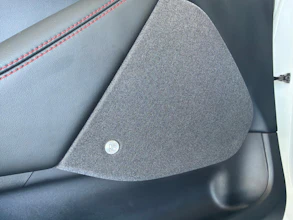 https://vehicle.imgix.net/4257558/6d40fa7a-8936-4a2f-877b-9d507d419ffc.jpg