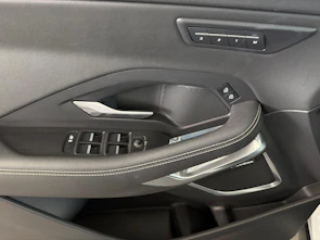 image du véhicule JAGUAR E-Pace 1.5 T 300e R-Dynamic SE AWD Plug In Hybrid