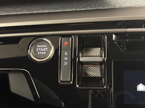 Fahrzeugbild PEUGEOT 5008 e-GT Exclusive AWD