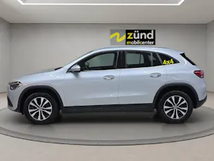 Mercedes-Benz GLA 220 d Style 4matic