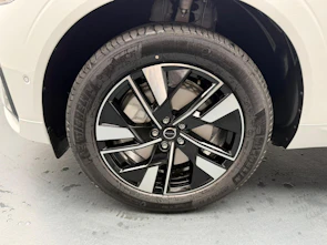 Fahrzeugbild VOLVO XC60 2.0 T6 TE Ultra Dark eAWD