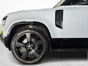 Land Rover Defender 110 5.0 V8 SC 525PS
