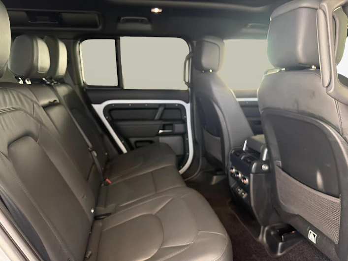 immagine del veicolo LAND ROVER DEFENDER