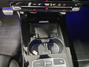 MERCEDES-BENZ A 200 AMG Line