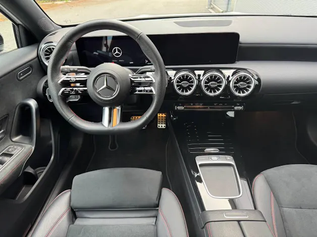 Mercedes-Benz A 200 AMG Line