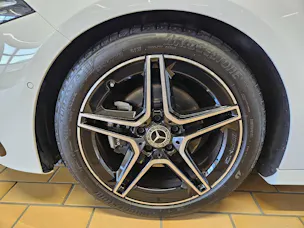 MERCEDES-BENZ A 200 AMG Line