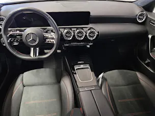 MERCEDES-BENZ A 200 AMG Line