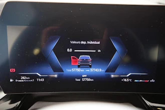 https://vehicle.imgix.net/4257790/0952fdd1-db4b-445e-a66f-4f8feaedab47.jpg
