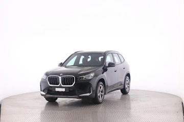 Fahrzeugbild BMW X1 18i sDrive Fahrzeugbild BMW X1 18i sDrive