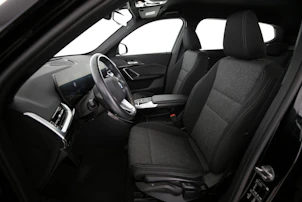 Fahrzeugbild BMW X1 18i sDrive