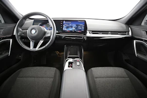 Fahrzeugbild BMW X1 18i sDrive