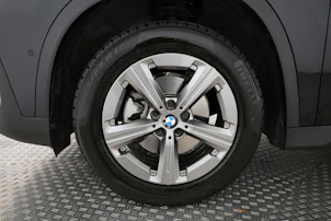 Fahrzeugbild BMW X1 18i sDrive