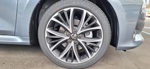 Toyota Yaris 1.5 VVT-i HSD Trend