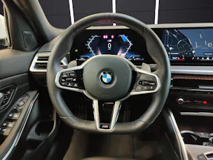 BMW 320d xDrive Attraktiven Leasingzinssatz ab 1,9 % bei Abschluss einer BMW Fahrzeugversicherung.