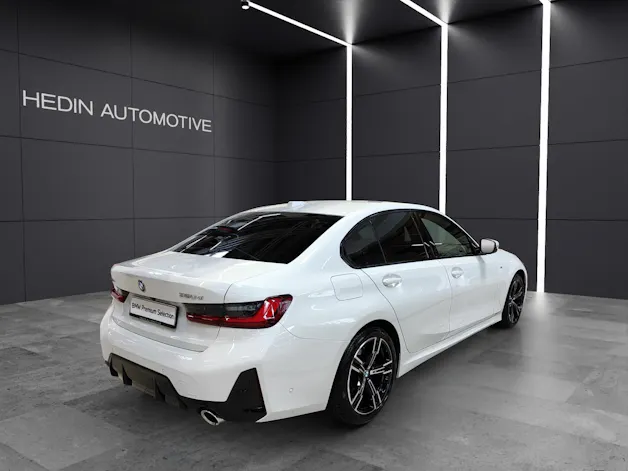 BMW 320d xDrive Attraktiven Leasingzinssatz ab 1,9 % bei Abschluss einer BMW Fahrzeugversicherung.