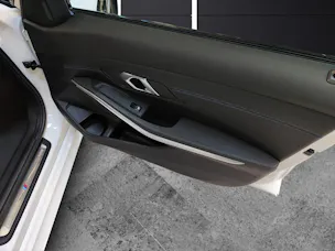 BMW 320d xDrive Attraktiven Leasingzinssatz ab 1,9 % bei Abschluss einer BMW Fahrzeugversicherung.